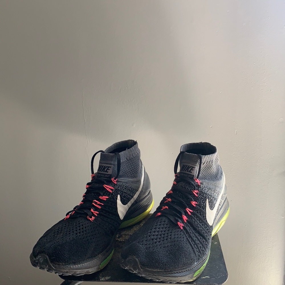 Nike All Out Zoom - Picture 1 of 4